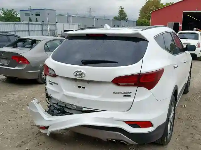 5XYZUDLA7HG428015 2017 HYUNDAI SANTA FE SPORT-3