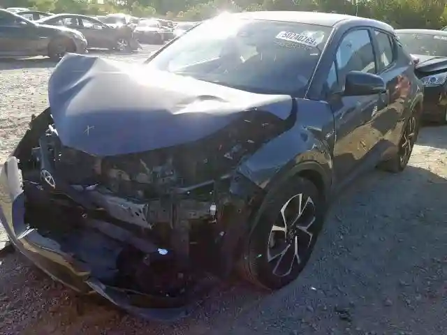 NMTKHMBX0JR030938 2018 TOYOTA C-HR XLE-1