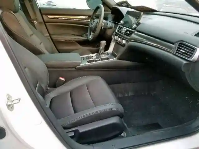 1HGCV1F36KA111043 2019 HONDA ACCORD SPORT-4