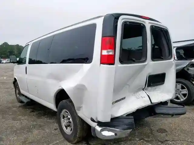 1GAWGFFP7J1343891 2018 CHEVROLET EXPRESS G2500 LT-2