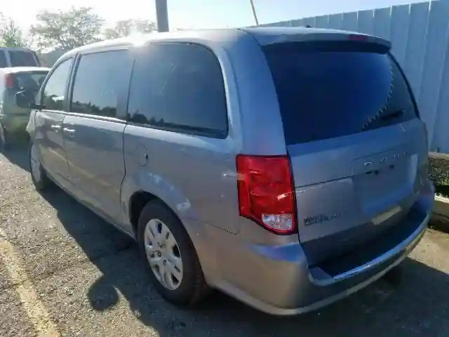 2C4RDGBG9JR150985 2018 DODGE GRAND CARAVAN SE-2