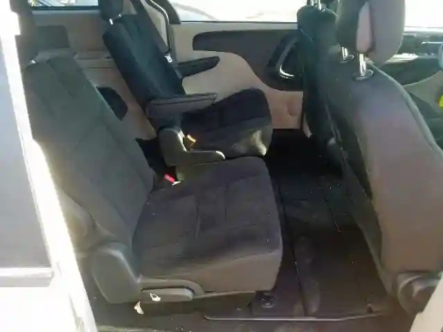 2C4RDGBG9JR150985 2018 DODGE GRAND CARAVAN SE-5