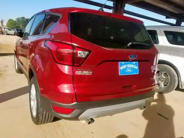 1FMCU0GD2KUA11325 2019 FORD ESCAPE SE-2