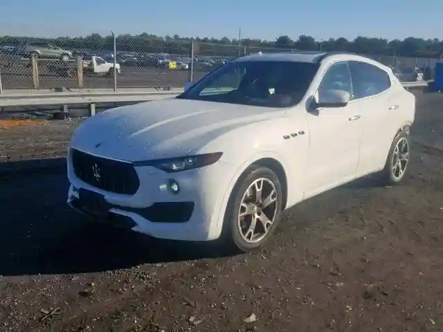ZN661XUS2HX257822 2017 MASERATI LEVANTE SPORT-1