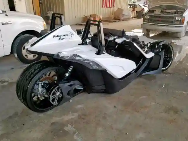 57XAASFA4K8131344 2019 POLARIS SLINGSHOT-3