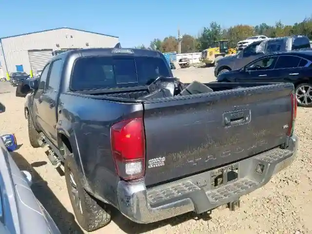 3TMAZ5CN2JM075814 2018 TOYOTA TACOMA DOUBLE CAB-2
