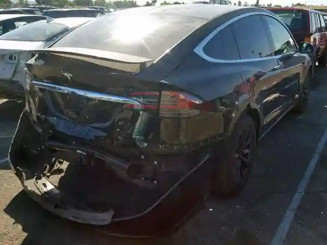 5YJXCAE2XHF078286 2017 TESLA MODEL X-3