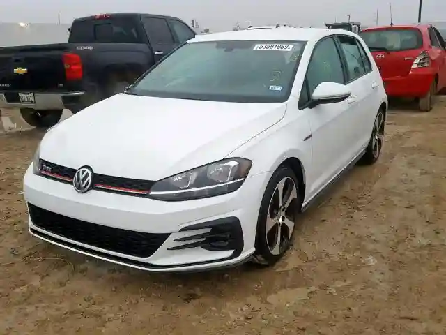3VW447AU0JM288369 2018 VOLKSWAGEN GTI S/SE-1