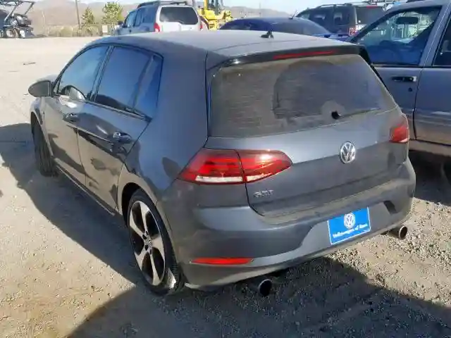 3VW447AU8JM295215 2018 VOLKSWAGEN GTI S/SE-2