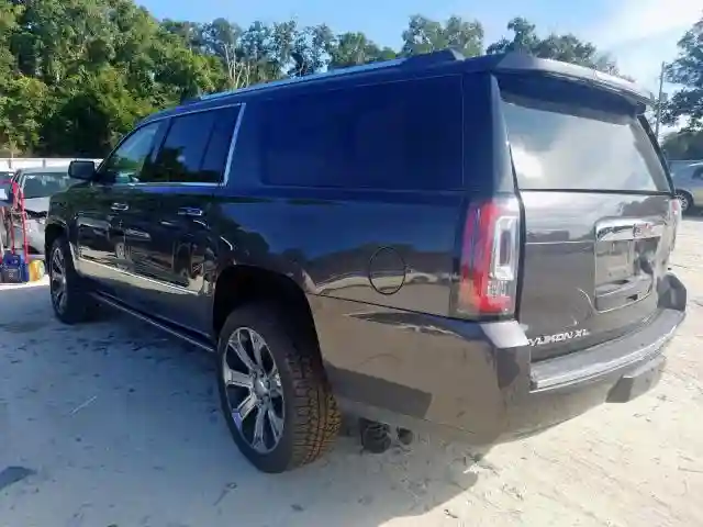 1GKS1HKJ9JR214738 2018 GMC YUKON XL DENALI-2