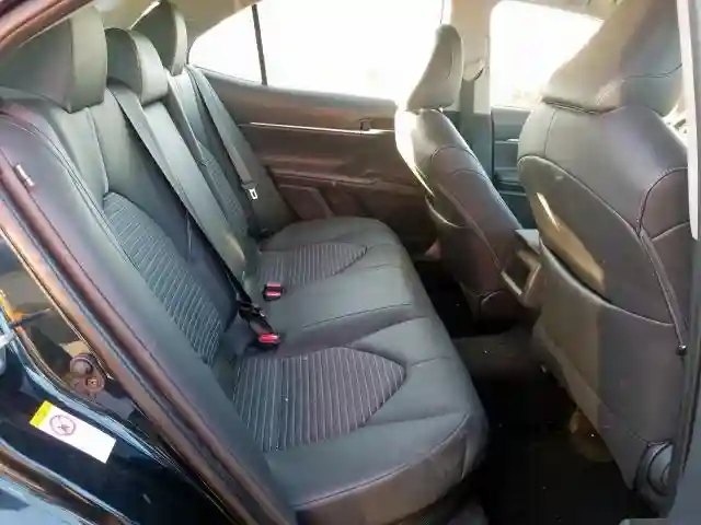 4T1B21HK8JU503697 2018 TOYOTA CAMRY HYBRID-5