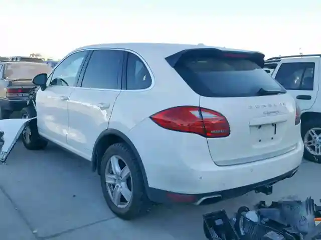 WP1AB2A2XBLA43402 2011 PORSCHE CAYENNE S-2