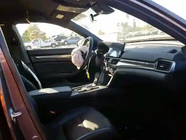 1HGCV1F37JA172545 2018 HONDA ACCORD SPORT-4
