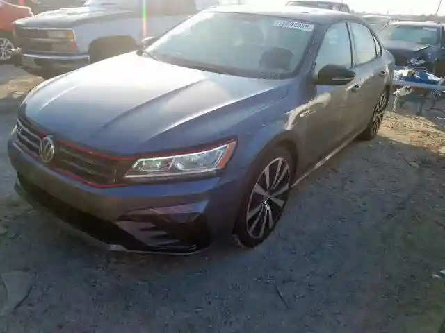 1VWJM7A37JC028028 2018 VOLKSWAGEN PASSAT GT-1