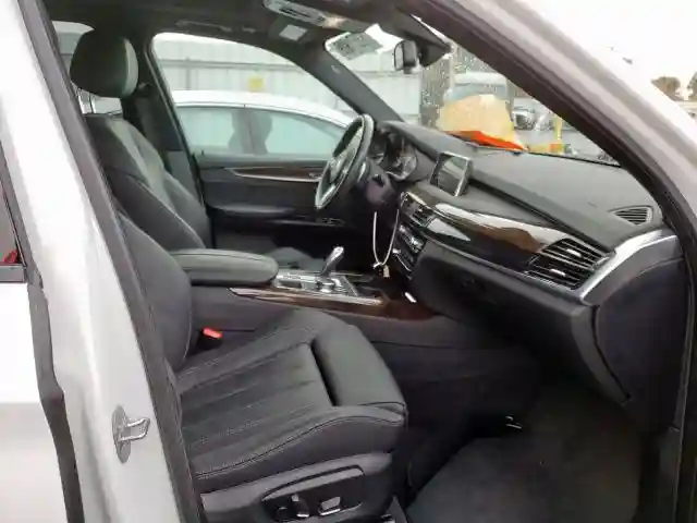 5UXKT0C52J0V99779 2018 BMW X5 XDR40E-4