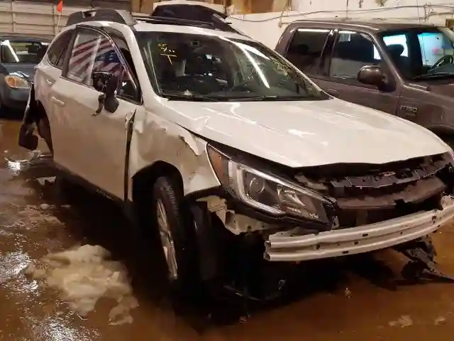 4S4BSAHC3J3392247 2018 SUBARU OUTBACK 2.5I PREMIUM-0