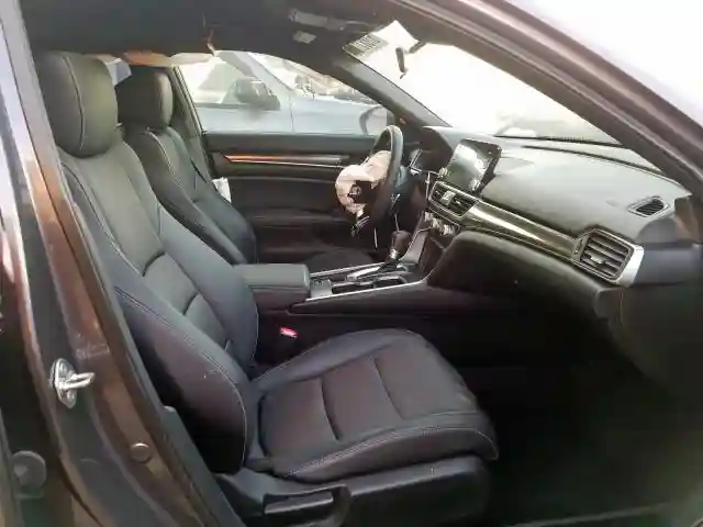 1HGCV1F37JA087480 2018 HONDA ACCORD SPORT-4