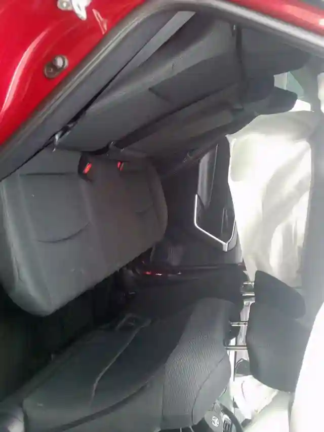 2T3MWRFV5KW037003 2019 TOYOTA RAV4 LE-5