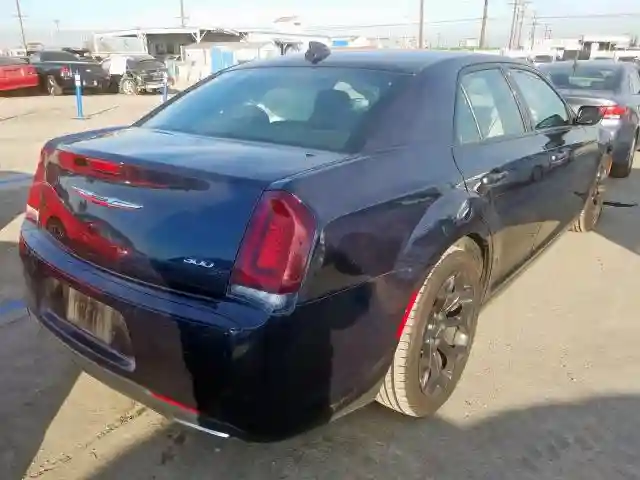 2C3CCABG3KH515288 2019 CHRYSLER 300 S-3