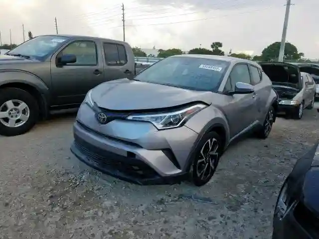 NMTKHMBX6JR015280 2018 TOYOTA C-HR XLE-1