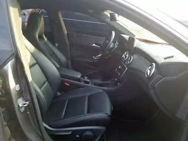 WDDSJ4GB9JN659158 2018 MERCEDES-BENZ CLA 250 4MATIC-4