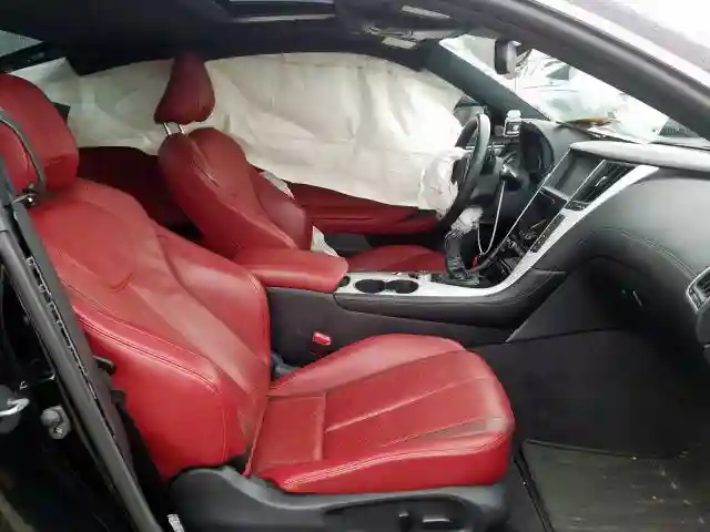 JN1FV7EL4HM701932 2017 INFINITI Q60 RED SPORT 400-4