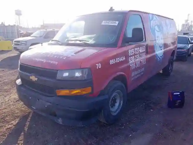 1GCWGBFGXJ1342170 2018 CHEVROLET EXPRESS G2500-1