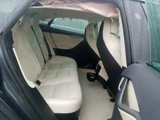 5YJSA1E24JF273841 2018 TESLA MODEL S-5