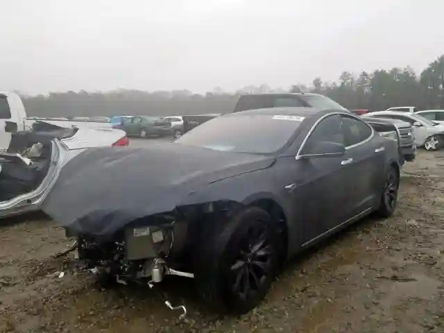 5YJSA1E24JF273841 2018 TESLA MODEL S-1