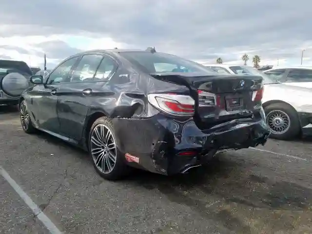 WBAJA9C51JB252761 2018 BMW 530E-2