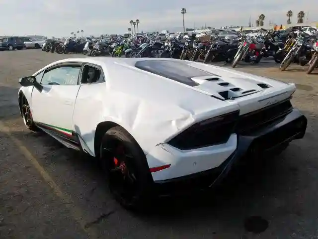 ZHWYD4ZF7JLA11091 2018 LAMBORGHINI HURACAN PE-2