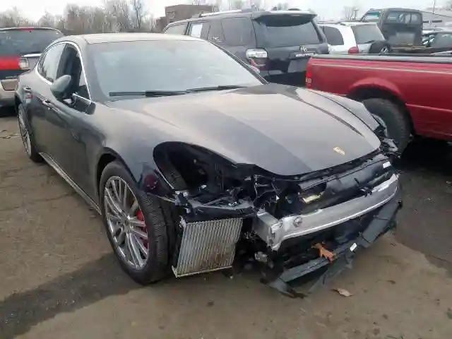 WP0AB2A77JL199182 2018 PORSCHE PANAMERA 4S-0