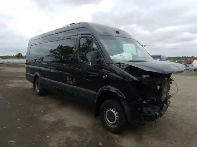 WDAPF1CD2HP398304 2017 MERCEDES-BENZ SPRINTER 3500-0