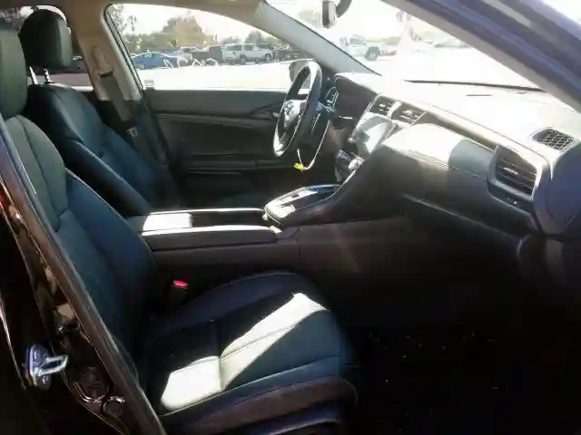 19XZE4F98KE003213 2019 HONDA INSIGHT TOURING-4