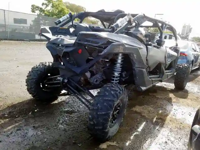 3JBVNAW45JK000385 2018 CAN-AM MAVERICK X3 MAX X RS TURBO R-3