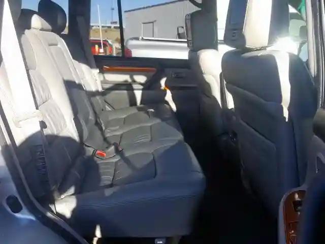 JTJHT00WX74023137 2007 LEXUS LX 470-5