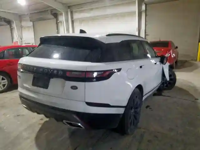 SALYL2RV8JA749248 2018 LAND ROVER RANGE ROVER VELAR R-DYNAMIC SE-3