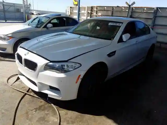 WBSFV9C53DD095667 2013 BMW M5-1