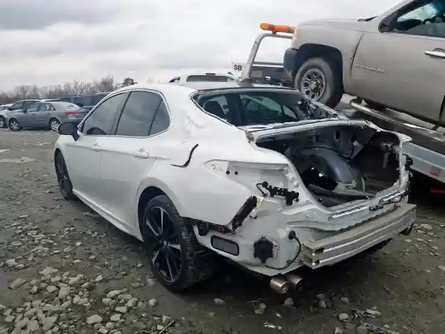 4T1B61HK5JU109420 2018 TOYOTA CAMRY XSE-2