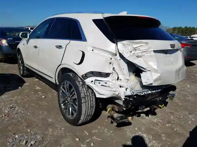 1GYKNERSXHZ104752 2017 CADILLAC XT5 PREMIUM LUXURY-2