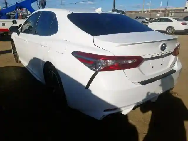 4T1B21HK0KU012106 2019 TOYOTA CAMRY HYBRID-2