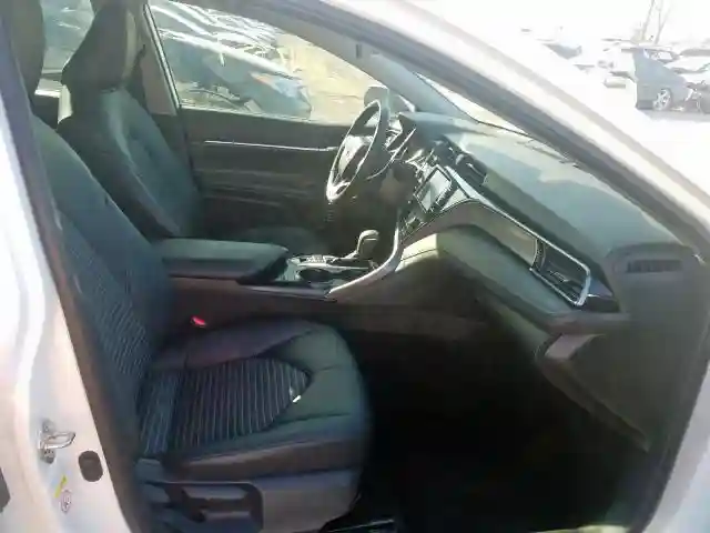 4T1B21HK0KU012106 2019 TOYOTA CAMRY HYBRID-4