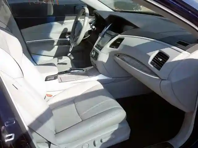 JH4KC1F59JC000988 2018 ACURA RLX TECH-4
