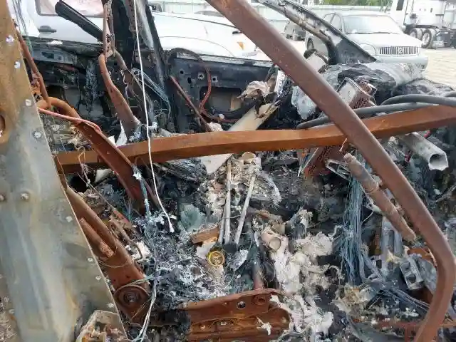 5YJXCBE41JF128750 2018 TESLA MODEL X-4