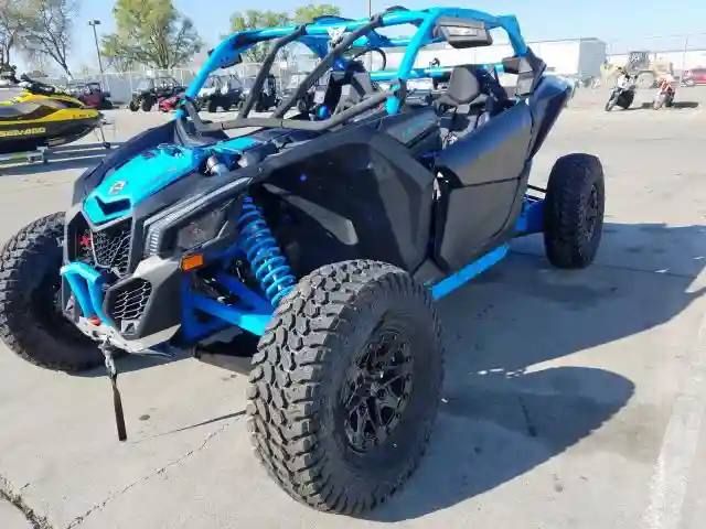 3JBVVAW26JK****** 2018 CAN-AM MAVERICK X3 X RC TURBO R-3