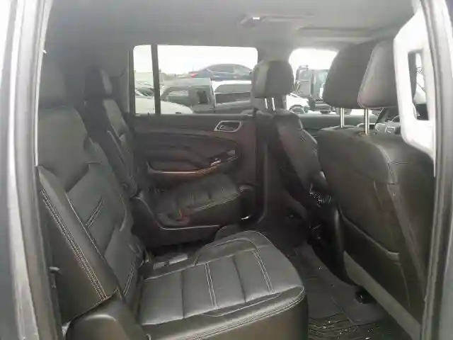 1GKS2HKJ5KR136781 2019 GMC YUKON XL DENALI-5