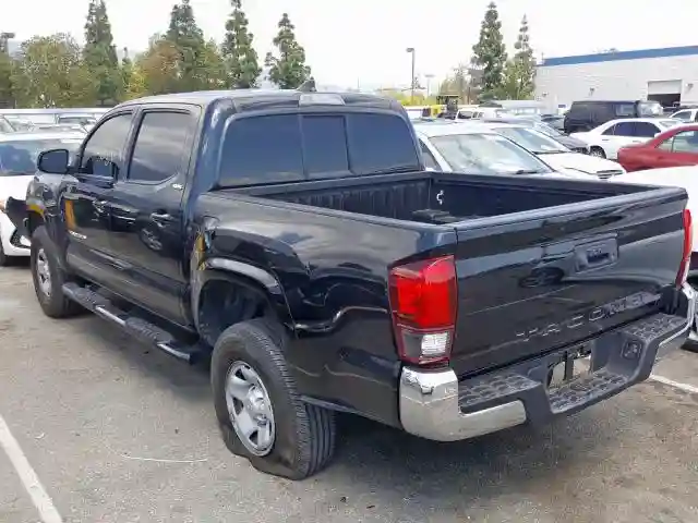 5TFAX5GN0JX116693 2018 TOYOTA TACOMA DOUBLE CAB-2