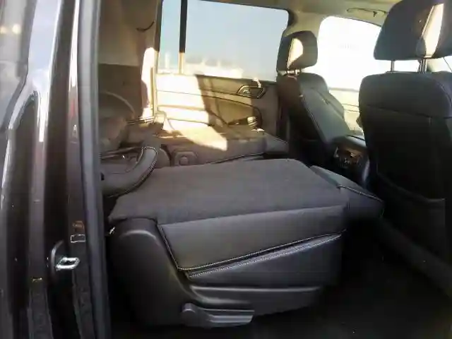 1GNSCJKC5HR282471 2017 CHEVROLET SUBURBAN C1500 PREMIER-5