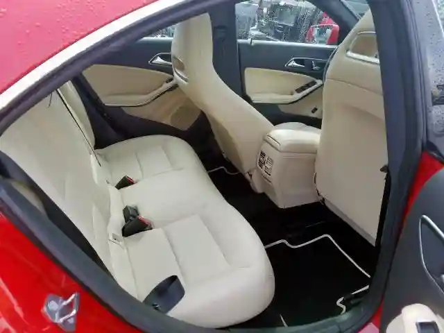 WDDSJ4GB1KN749132 2019 MERCEDES-BENZ CLA 250 4MATIC-5