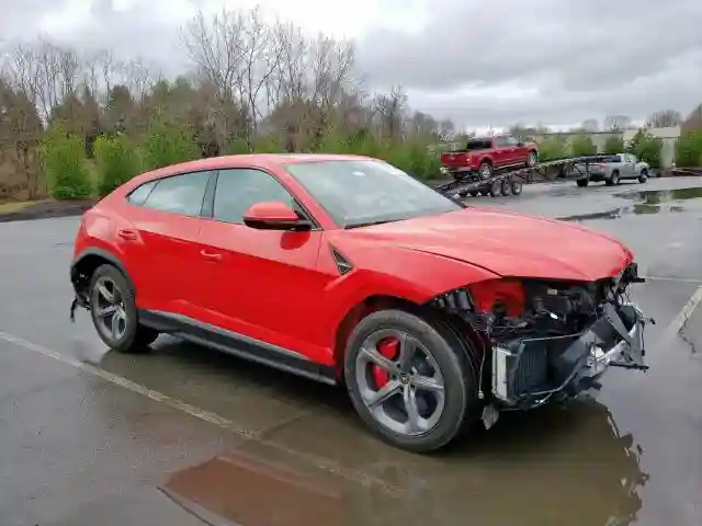 ZPBUA1ZL8KLA01103 2019 LAMBORGHINI URUS-1